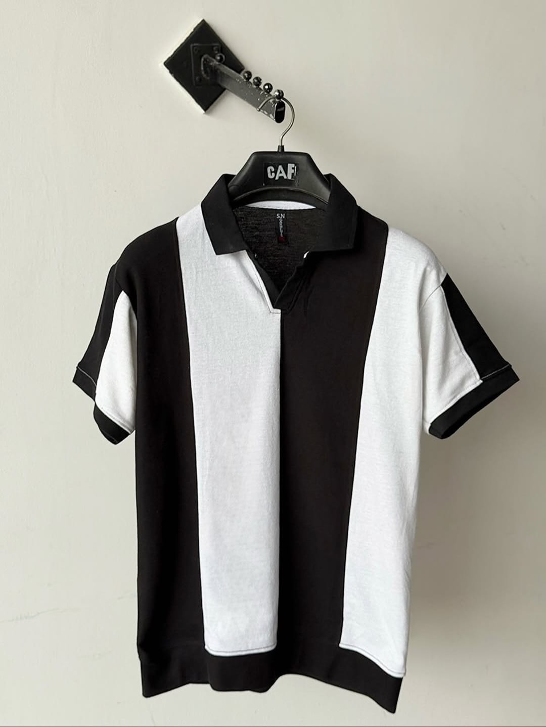 Old money panel V collar T-Shirt