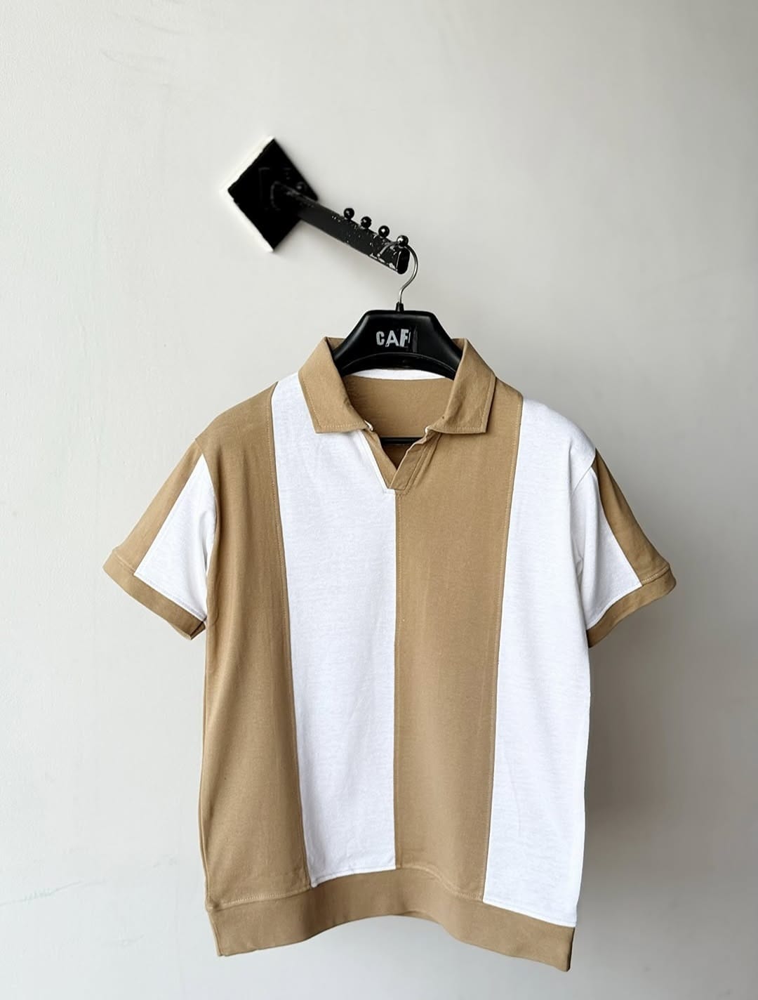 Old money panel V collar T-Shirt